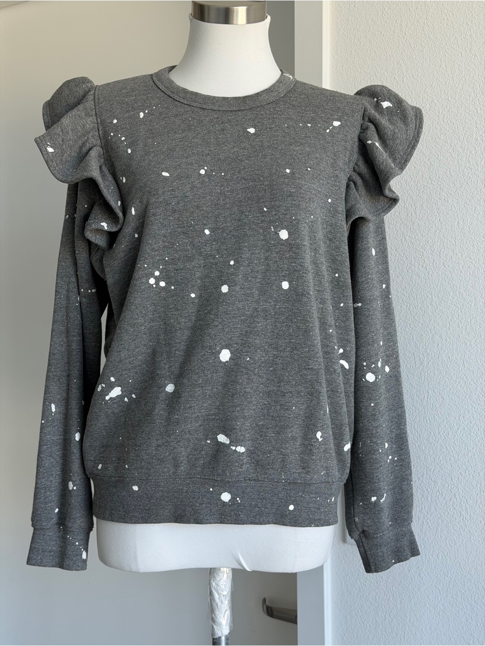 The Clare V Ruffle Sweatshirt Size M